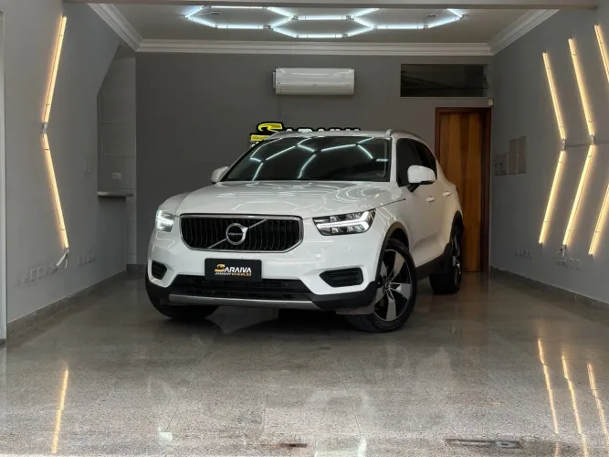 Volvo XC40 T-5 Momentum 2.0 252cv AWD 2019