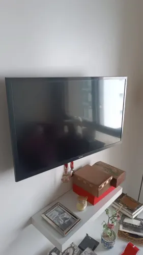 Smartv Samsung B32TB 32 polegadas + suporte parede