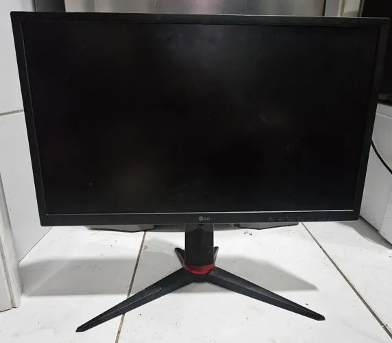 Monitor LG 24" Full HD 24BL550J-B IPS HDMI DisplayPort rotativo
