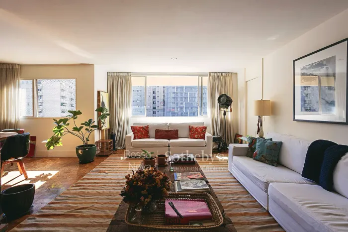 Apartamento mobiliado com 1 suíte a passos do Parque do Povo