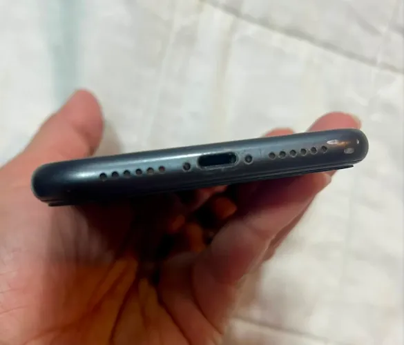 Vendo Ifhone 11 Vendo iPhone 11 128gb 67% de bateria $800,00