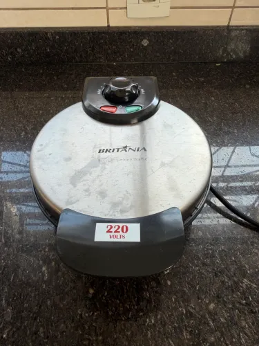 Máquina de Waffle Britânia