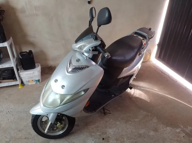 Suzuki Burgman AN 2009