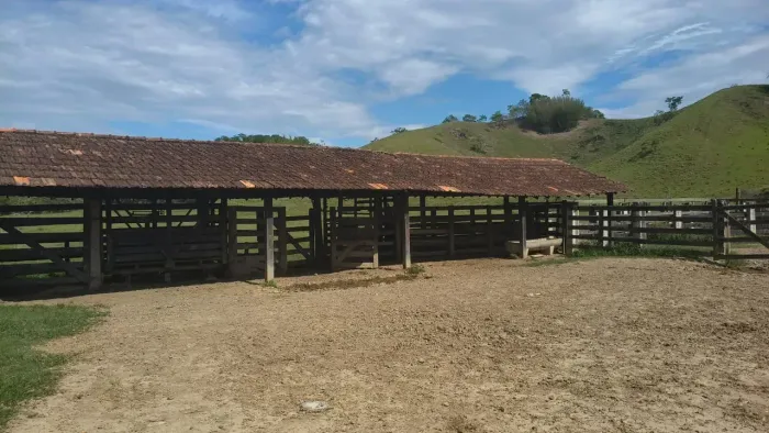 entrada 300 mil e com 60 meses para quitação, Fazenda 35 hac totalmente formada, curral, g