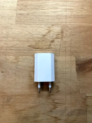 Carregador de Parede USB-A Branco - 1 Porta - Usado