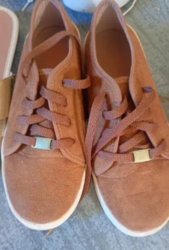 Tênis feminino tamanho 35