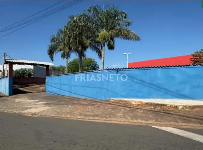 Salão Comercial para locação em Piracicaba no Bairro Dois Corregos