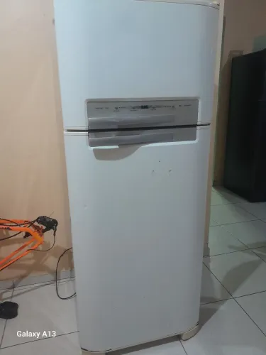 VENDO baratinho geladeira electrolux  DR43