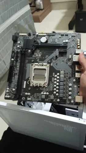 Placa Mãe Gigabyte A620M H, DDR5, mATX, AM5, M.2 NVME, Displayport/HDMI