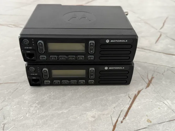 Rádio Motorola DEM400 VHF