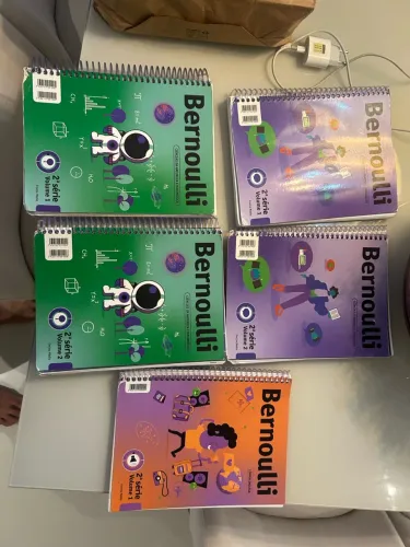 Livro 1 e 2 Bernoulli 2º ano 2024