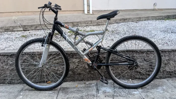 Bicicleta Aro 26 Fullsion 18V Suspensão Mormaii Usada