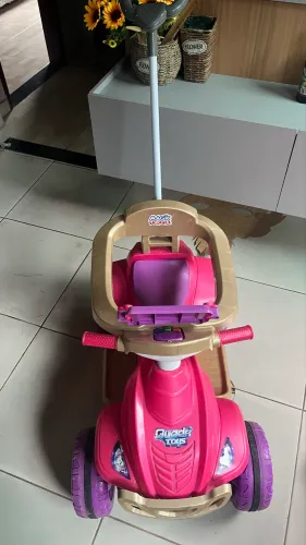 Quadriciclo Magic Toys Princess Pedal 