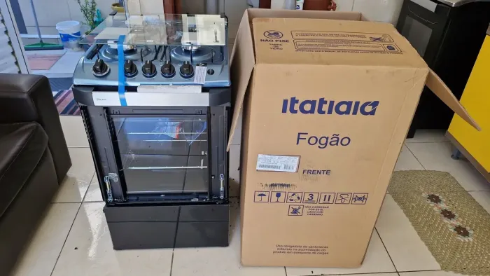 Vende fogão Itatiaia 4 bocas Itatiaia novo na caixa ?