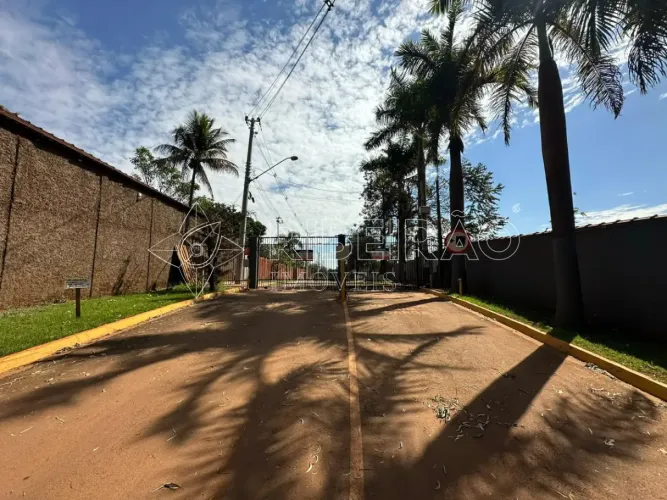 Terreno em condomínio com 2500m² à venda no Jardim das Palmeiras