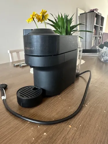 Máquina de café expresso NESPRESSO VERTUO POP PRETA