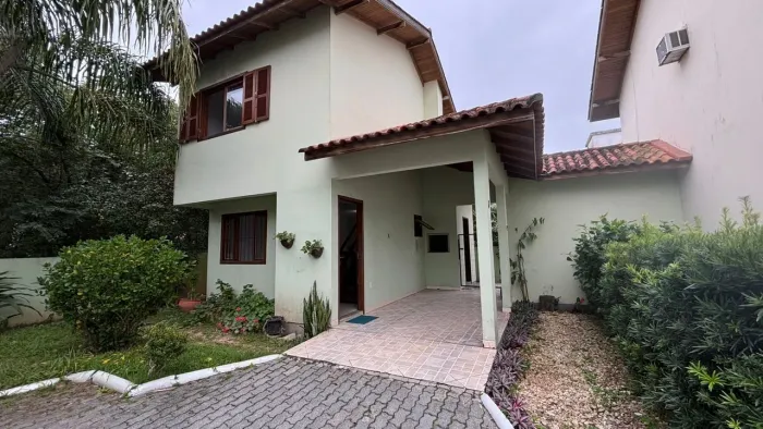Casa em condomínio 2 dormitórios