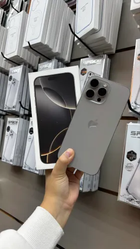 iPhone 16 Pro Max 256 gb Semi Novo Natural
