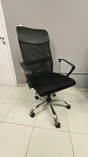Cadeira de Escritório Presidente Preta com Rodinhas