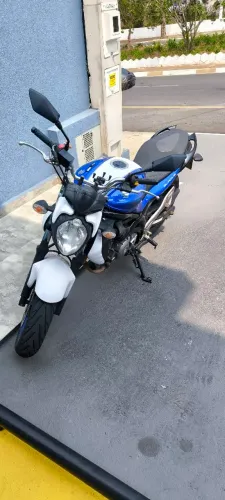 Suzuki Gladius 650cc Oportunidade - pra sair hoje
