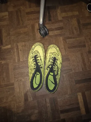 Chuteira nike
