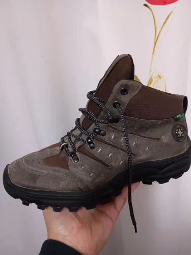Bota coturno adventure Amaretto em couro nobuck! Número:39