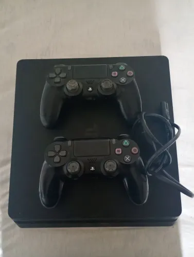 PS4 Slim