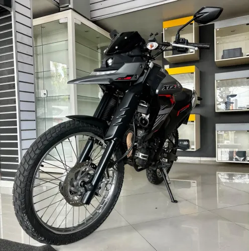 Yamaha XTZ 250 Lander Connected 2025
