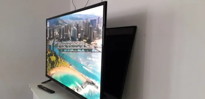 TCL TV Smart de 40" FUL HDR! sistema ANDROID TV DE 2024