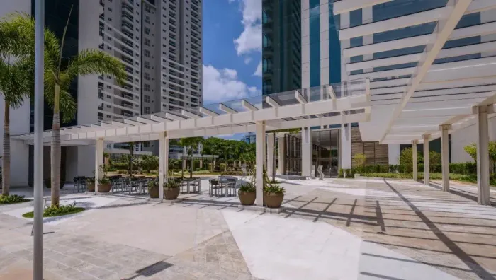 Centro comercial para venda tem 266 metros quadrados em Cidade Monções - São Paulo - SP