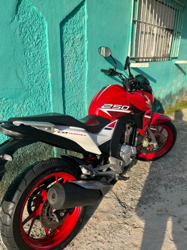 CB Twister 250 Abs 2022
