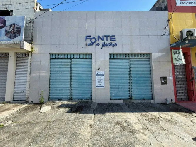 Galpão Comercial no Marcos Freire I, avenida principal próximo ao hospital [2735]