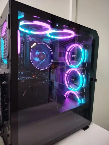 PC GAMER Ryzen 7 2700X, 16gb ram, 1TB HD, SSD 128gb