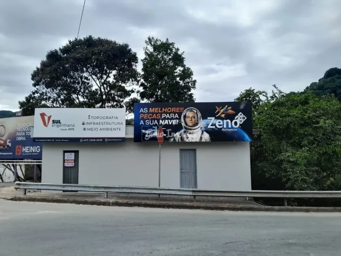 Casa residencial ou comercial para locação