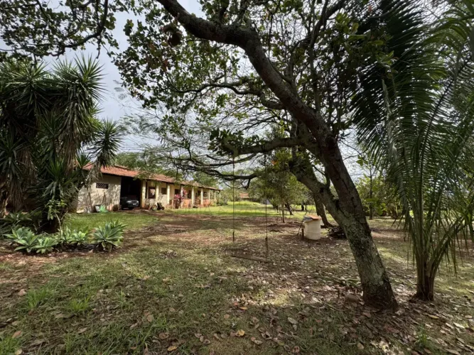 Chácara em Condomínio para Venda no Bairro Conjunto Habitacional Jardim das Palmeiras, em