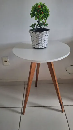 Mesa de canto/apoio redonda branca