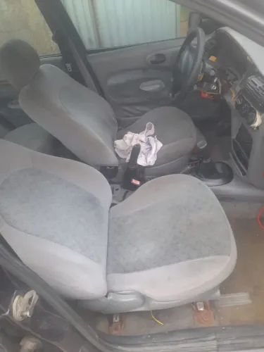 Ford Escort GL 1.8i 16V 4P 2000