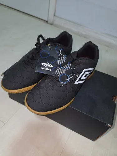 Chuteira Futsal Umbro Neo Striker - Tam 38 - Nunca usada
