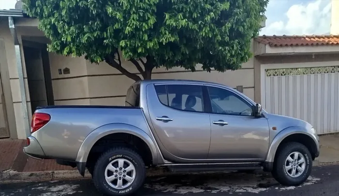 Mitsubishi L200 Triton HLS 2.4 Flex 16V CD Mec. 2016
