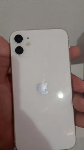 iPhone 11 64GB seminovo todo original