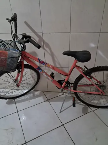 Bicicleta semi nova dois meses de uso