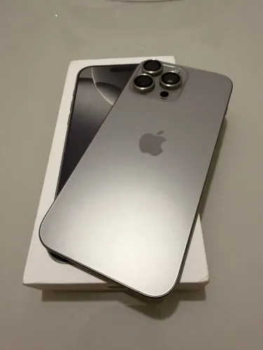 iPhone 16 pro max