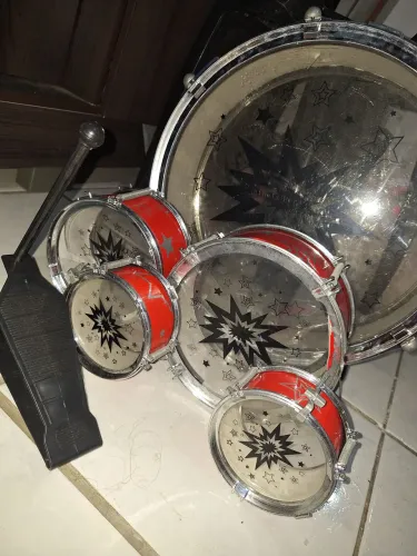 Bateria infantil incompleta