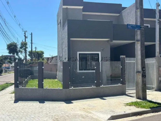 Sobrado à venda em Curitiba, Sítio Cercado, com 4 quartos, 105m²
