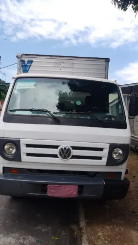 Volkswagen Delivery 5.140 - Baú - 5 portas