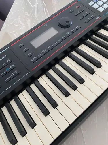 Roland Juno DS88