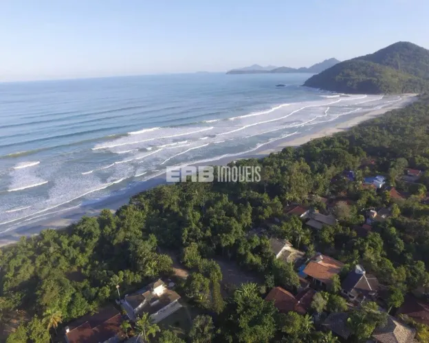 Lote a 20m da praia de Itamambuca, pronto para construir!
