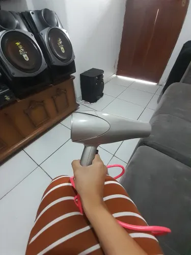 Secador GA.MA 2200W funcionando perfeitamente. Muito potente e conservado. Pouco uso.