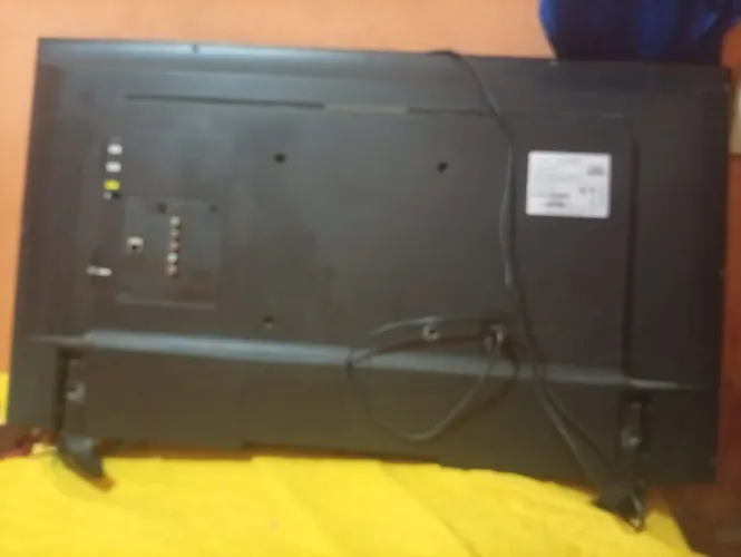 Vende se tv sansug smart 43 polegada tela quebrada