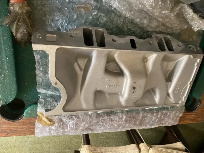 Dodge Dart e Charger RT - Coletor Admissão Mopar - novo - para Quadrijet -